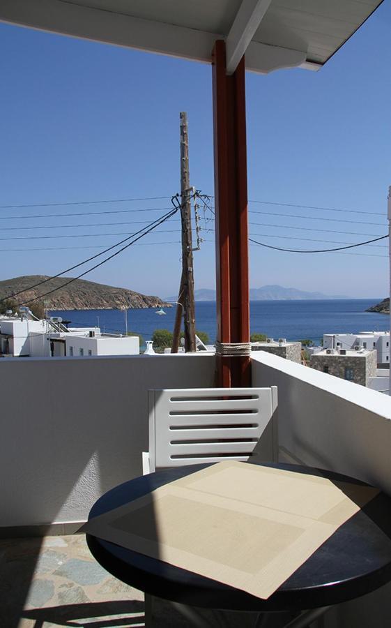 Helios Serifos Livadi  Eksteriør billede